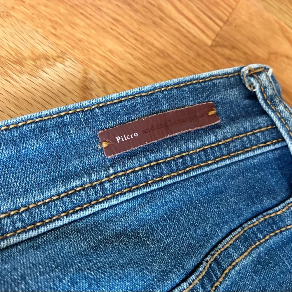Pilcro and the Letterpress Anthropologie slim straight Jeans in Indigo‎